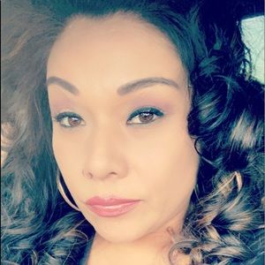 Meet your Posher, Leticia